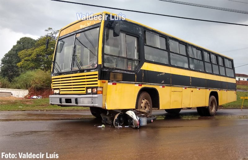 Adolescente sofre acidente de moto em Vicinal Iacri/ Bastos